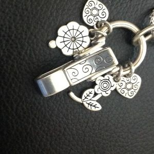 Brighton silver lanyard .  Beautiful 🌸. EUC